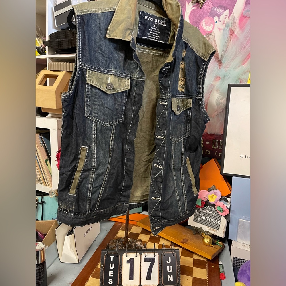 Evolution vest